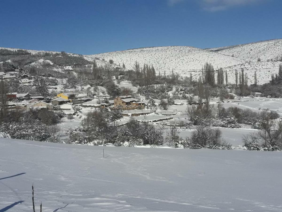 Hostal El Rondillo de Gredos Hoyos del Collado Exterior foto